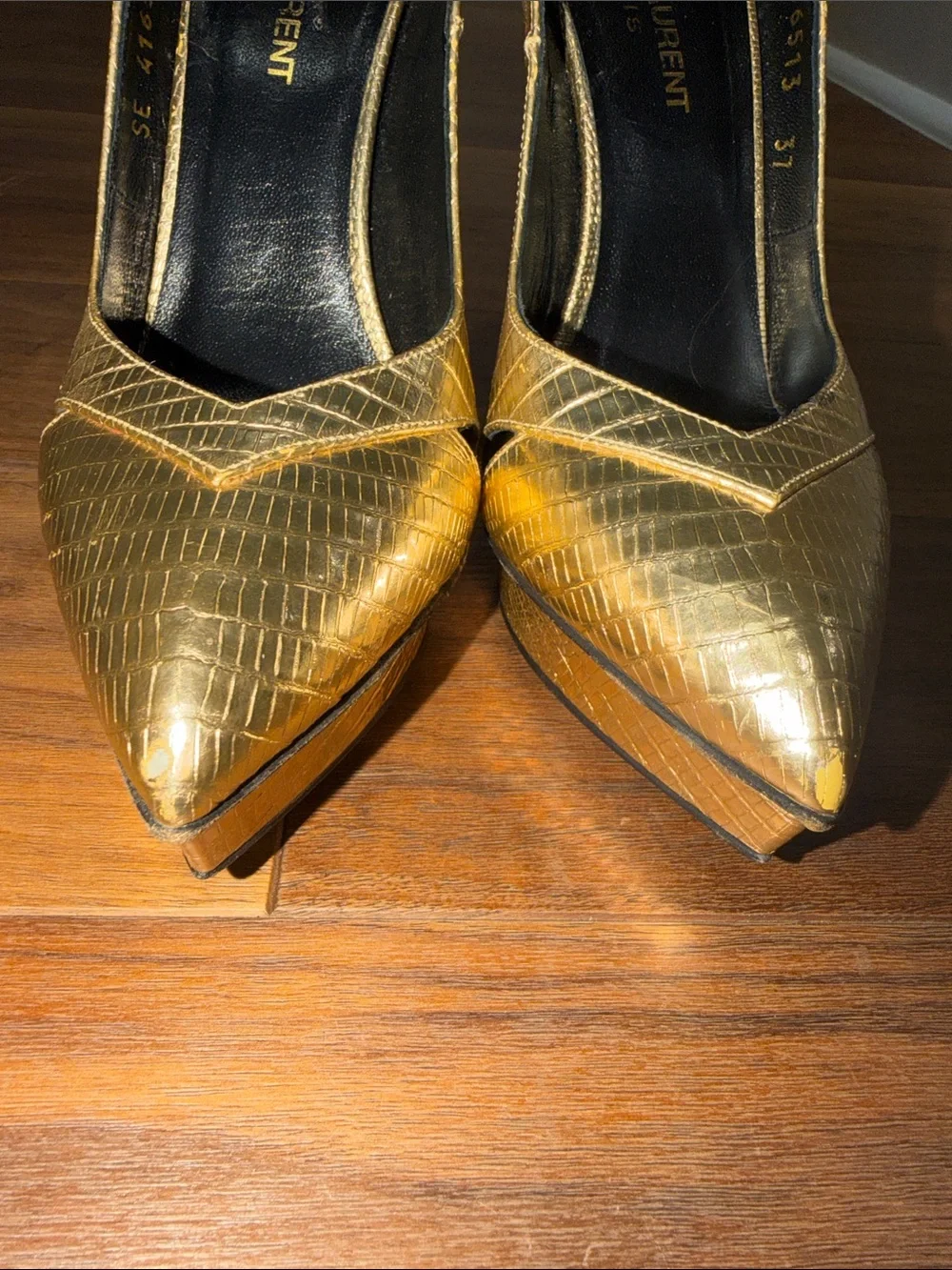 Saint Laurent Gold Croc-Embossed Leather Pointed Toe Pumps size 37 - Picture 4 of 8